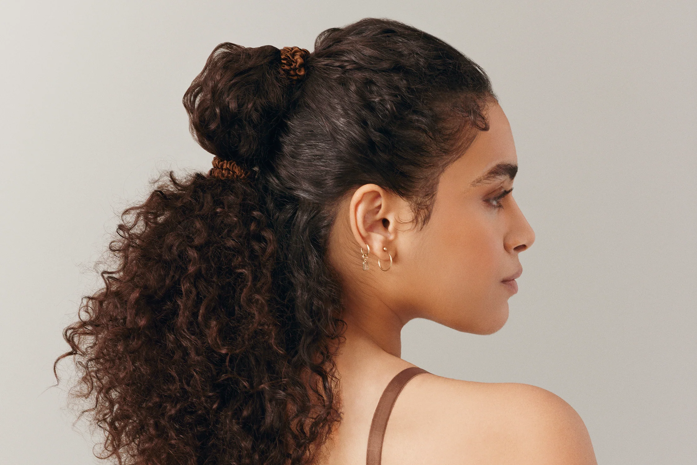 34-back-to-basics-dark-brown-skinny-scrunchies-5.webp Back to Basics Dark Brown Skinny Scrunchies